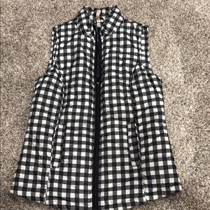 Red Camel Black and White Quilted Puffer Vest